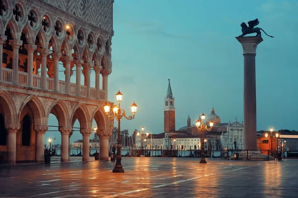 Venetië St. Marcoplein nachts — Stockfoto