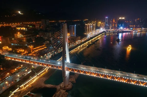 Chongqing most noc antenowe — Zdjęcie stockowe