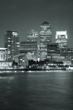 London Canary Wharf geceleri