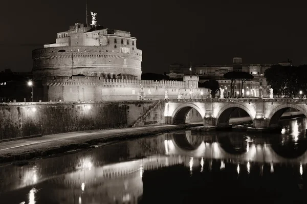 Castel Sant Angelo och floden Tibern Rom — Stockfoto
