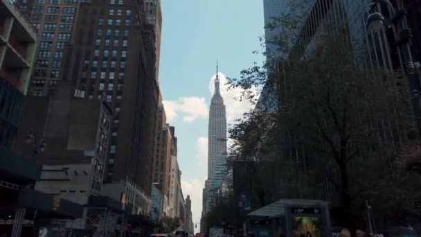 New York City Usa Juli 2019 Gatuvy Med Empire State — Stockvideo