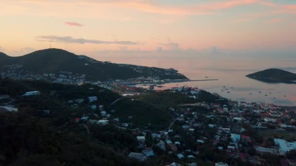 Klassiek Uitzicht Thomas Met Baai Huizen Maagdeneilanden Tijdens Zonsopgang — Stockvideo