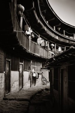 Geleneksel Tulou binası Hakka 'nın Fujian, Çin' deki eşsiz konutlarıdır..