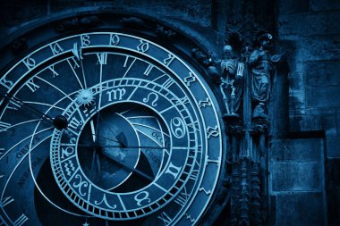 Prag Çek Cumhuriyeti 'nin Eski Şehir Meydanı' nda astronomik saat kapanıyor