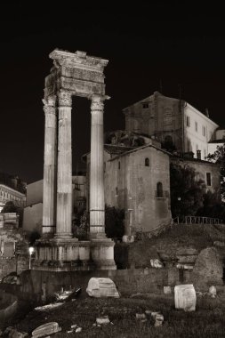 Marcellos Tiyatrosu Roma, İtalya 'da tarihi harabelerle dolu..