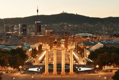 Placa Espanya Panoramik Manzarası Barselona İspanya 'da alacakaranlıkta