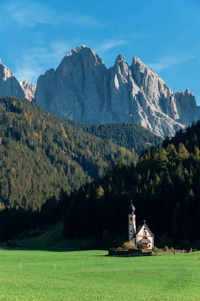 Iglesia Las Dolomitas Paisaje Natural Del Norte Italia —  Fotos de Stock