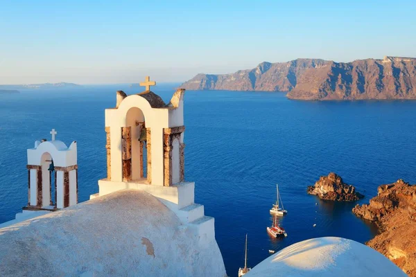 Campanario Isla Santorini Con Arquitectura Tradicional Grecia —  Fotos de Stock