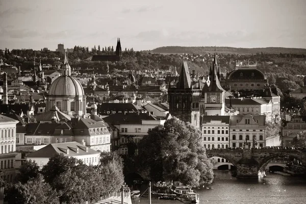 布拉格城市景观与捷克共和国的历史建筑 — 图库照片