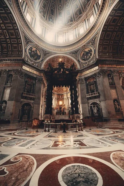 Basilica San Pietro Interno Con Fascio Luce Città Del Vaticano — Foto Stock