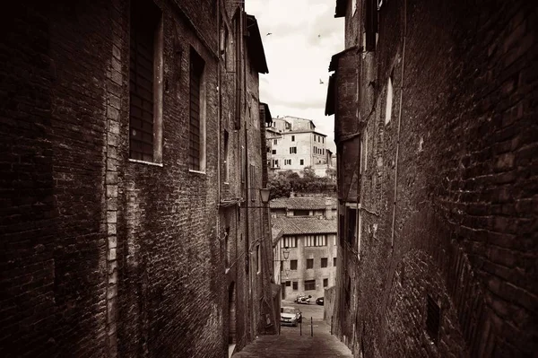 Siena Talya Eski Binalarla Sokak Manzarası — Stok fotoğraf