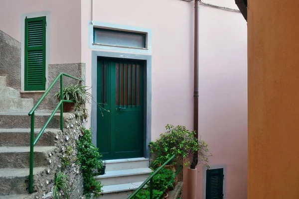 Alley Buildings Close Seup Vernazza One Five Villages Cinque Terre — стоковое фото