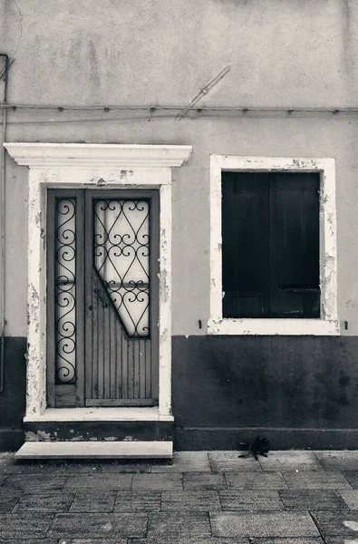 Burano Edifícios Históricos Porta Janela Preto Branco Veneza Itália — Fotografia de Stock