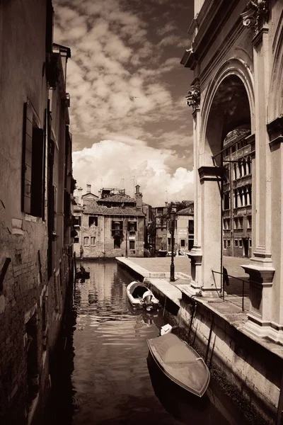 Parque Barcos Canal Del Callejón Venecia Italia —  Fotos de Stock