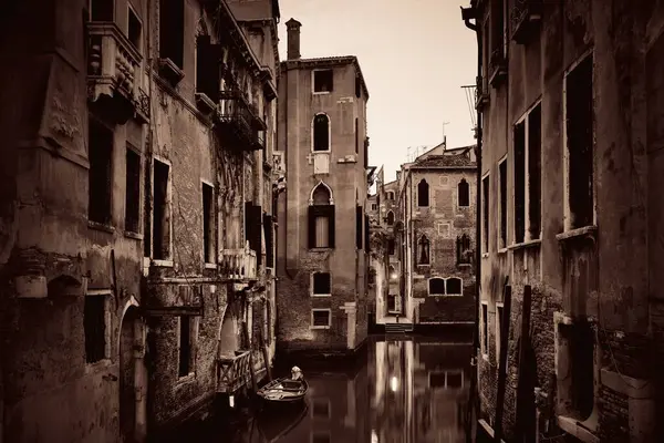 Venetië Uitzicht Gracht Nachts Met Historische Gebouwen Italië — Stockfoto