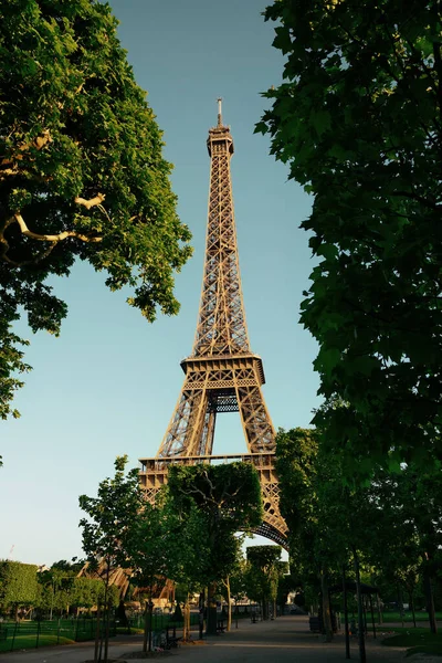 Tour Eiffel Dans Parc Comme Célèbre Monument Ville Paris — Photo