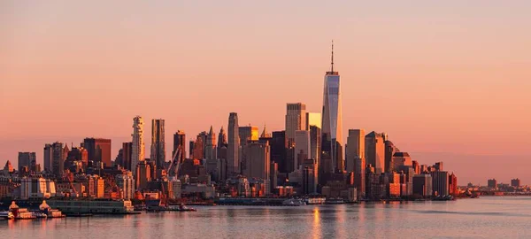 Skyline Von New York City Mit Architektur Bei Sonnenuntergang — Stockfoto