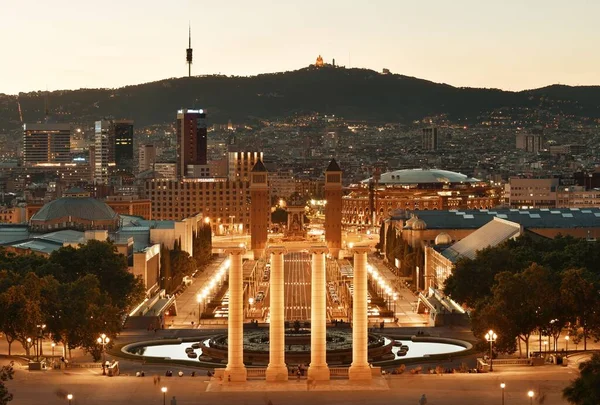 Placa Espanya Panoramik Manzarası Barselona İspanya 'da alacakaranlıkta