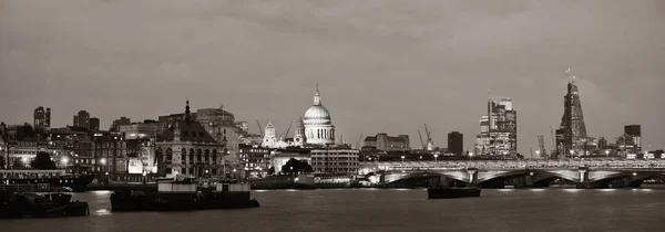 London Városképe Éjszaka Híddal Szent Pál Székesegyházzal Temze Felett — Stock Fotó