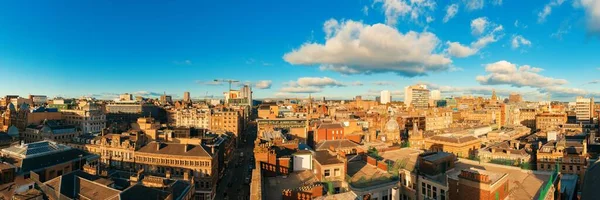 英国スコットランドの歴史的建築物とグラスゴー市の屋上ビュー — ストック写真