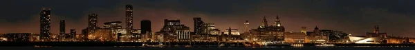 Paisaje Urbano Del Skyline Liverpool Por Noche Con Edificios Inglaterra —  Fotos de Stock