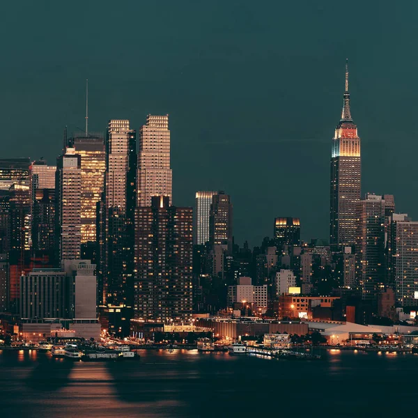 어둑어둑 황혼의 파노라마에 미드타운 맨해튼의 하늘이 허드슨 — 스톡 사진