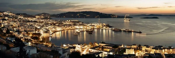 ミコノス島の湾は真上から眺めることができる ギリシャ — ストック写真