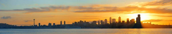 Seattle Zonsopgang Skyline Silhouet Uitzicht Met Stedelijke Kantoorgebouwen — Stockfoto