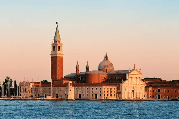 San Giorgio Maggiore Kilisesi Venedik, İtalya 'da gün doğumu.