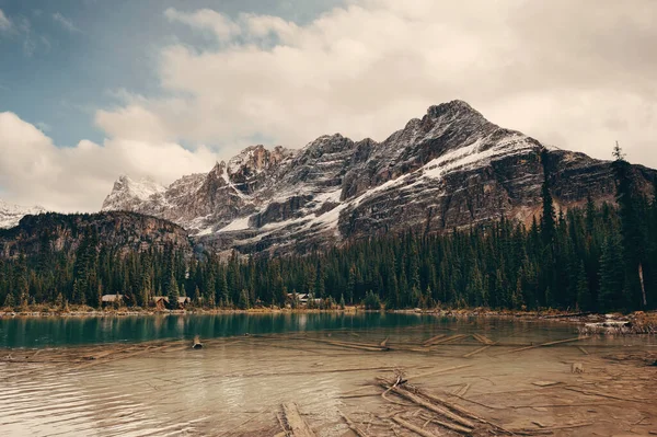 Озеро Хара Национальный Парк Янгу Канада — стоковое фото