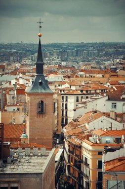 Madrid 'in İspanya' daki şehrin çatı manzarası.