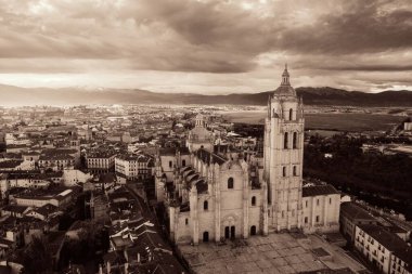 İspanya 'daki Segovia Katedrali hava manzarası.