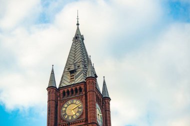 İngiltere 'de Liverpool Üniversitesi' nde çan kulesi kapanıyor.