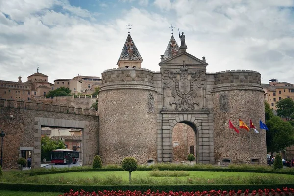 Puerta Bisagra Toledo Ciudad Con Edificios Históricos España —  Fotos de Stock