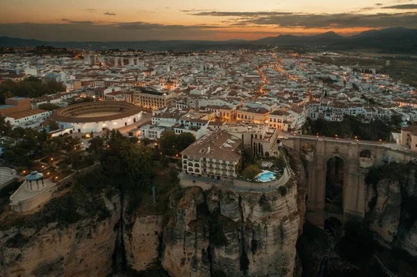 Spanya Geceleri Eski Binalarla Ronda Hava Manzarası — Stok fotoğraf