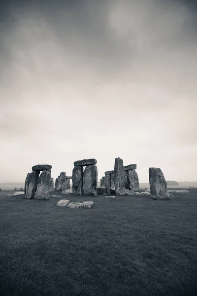 Stonehenge Mit Wolke Der Nähe Von London Als Nationales Kulturerbe — Stockfoto