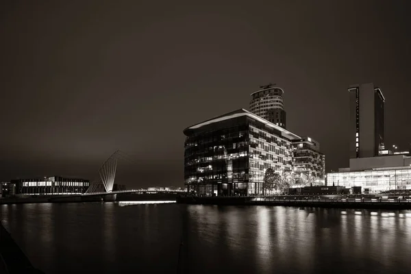 Salford Quays Distrito Negocios Por Noche Manchester Inglaterra Reino Unido —  Fotos de Stock