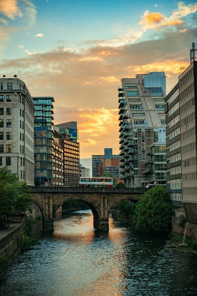 英国曼彻斯特市城市街道景观与建筑 — 图库照片