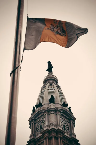 Philadelphia Bandeira Cidade Hall — Fotografia de Stock