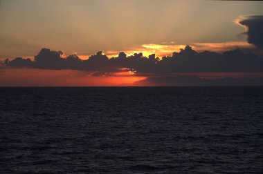 İspanyol Sahil El Ejido - Malaga yakınındaki üzerinden günbatımı