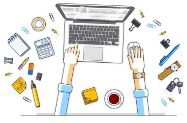 Bir dizüstü bilgisayarda çalışan ofis çalışanı ya da girişimci, insan eli ve çeşitli kırtasiye eşyalarıyla çalışma masasının üst görüntüsü. Tüm elementleri ayrı ayrı kullanmak kolaydır. Vektör illüstrasyonu.