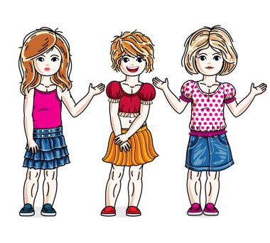 Şık rahat kıyafetler içinde duran sevimli küçük kız. Güzel çocuklar çizimler vektör kümesi. 