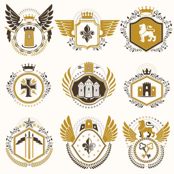 ベクトルヴィンテージ要素のセット レトロなデザインで様式化された紋章ラベル 中世の要塞 君主冠 十字架 武器庫で構成された象徴的なイラストコレクション — ストックベクタ