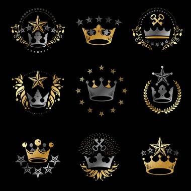 Kraliyet Taç amblemleri yerleştirildi. Arms dekoratif logoları Heraldic Coat izole edilmiş vektör çizimleri koleksiyonu.