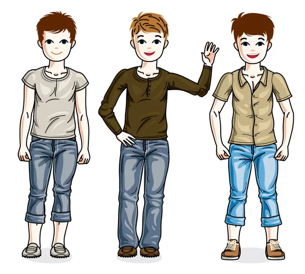 Schattige Kleine Jongens Groep Staande Stijlvolle Casual Kleding Vector Set — Stockvector