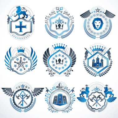 Lüks Heraldik vektör şablonları. Grafik elementler, kraliyet tacları, ortaçağ kaleleri, cephanelik ve dini haçlar kullanılarak yapılmış vektör sembolik blazon koleksiyonu.