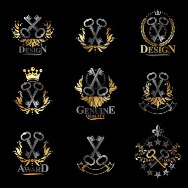 Eski Turnkey Keys amblemleri ayarlandı. Heraldik vektör tasarım elemanları koleksiyonu. Retro biçim etiketi, heraldry logosu.