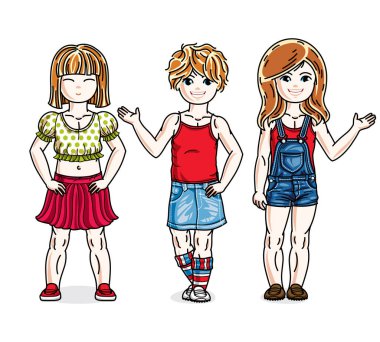 Rahat kıyafetlerle poz güzel mutlu küçük kızlar vektör çizimler kümesi çocuklar.