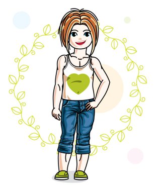 Küçük kızıl saçlı sevimli kız yürümeye başlayan çocuk yeşil bahar zemin üzerinde güzel çocuk vektör çizim ayakta rahat kıyafetler içinde