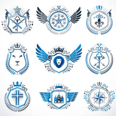 Hanedan dekoratif Amblemler Kraliyet kron, hayvan resimler, dini haçlar, Tophane ve Ortaçağ kaleleri ile yaptı. Vintage tarzı sembollerde topluluğu.